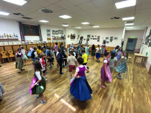 Kinderplattlerprobe vom GTEV "Alpenrose" Nußdorf e.V.