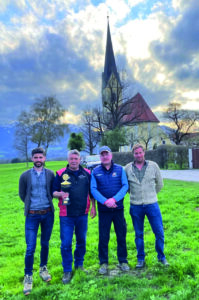 Ostermontagsturnier vom Hufeisenclub mit den Trachtlern aus Nußdorf am Inn