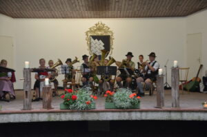 Standkonzert vom GTEV Alpenrose Nußdorf e.V.