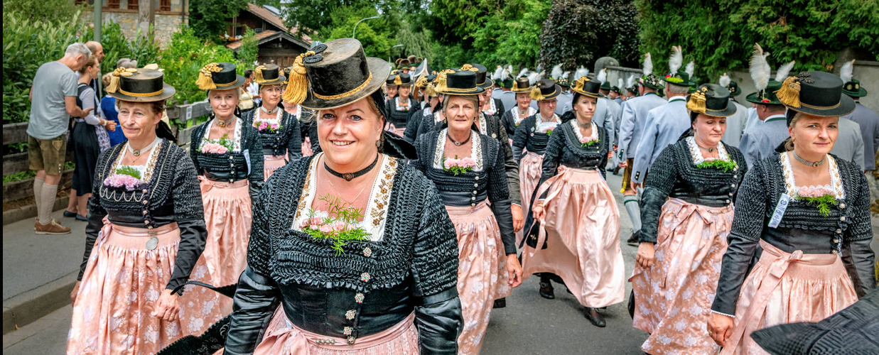 Trachtenfrauen vom GTEV Alpenrose Nußdorf am Inn