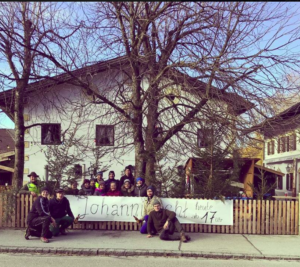 Aktive Plattlergruppe des Trachtenvereins Alpenrose Nußdorf am Inn