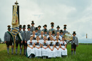 Jugendgruppe vom Trachtenverein Alpenrose Nußdorf